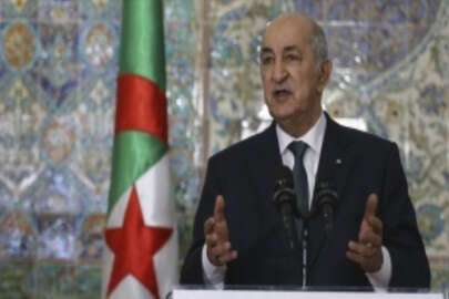 Cezayir Cumhurbaşkanı Tebbun'dan, komşu ülkelerdeki gelişmelerden dolayı 'teyakkuz' ç