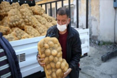 TMO'nun çiftçiden aldığı patateslerin Adana'da ihtiyaç sahiplerine dağıtımına başlandı