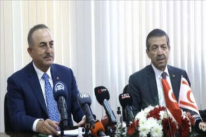 Dışişleri Bakanı Çavuşoğlu, KKTC'li mevkidaşı Ertuğruloğlu ile bir araya geldi