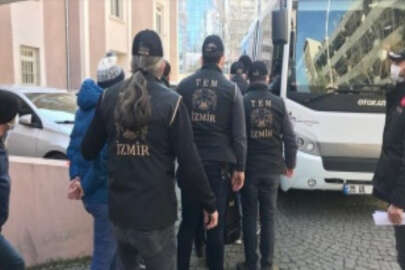 İzmir'de FETÖ operasyonunda 29 şüpheli gözaltına alındı