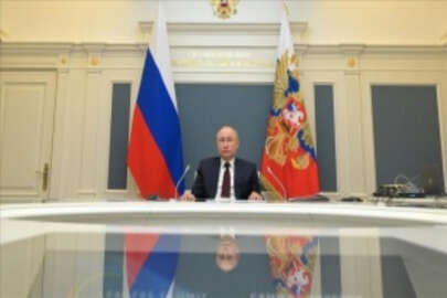 Putin, Ukrayna Devlet Başkanı Zelenskiy ile ikili ilişkileri Moskova’da görüşebileceğini söyledi