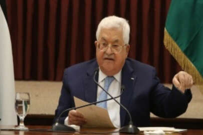 Filistin Devlet Başkanı Mahmud Abbas, seçimlerin ertelenmesine ilişkin kararname çıkardı