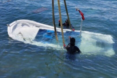 Dikili'de fırtına sonucu 27 balıkçı teknesi battı, 17'si hasar gördü