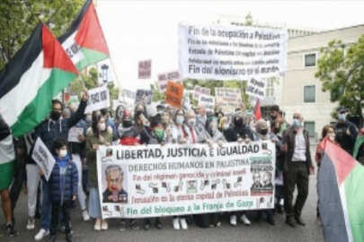 Madrid'de 'Filistin'e destek, ateşkese saygı' yürüyüşü