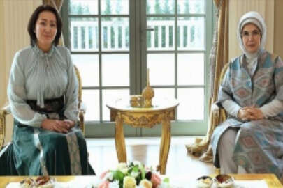 Emine Erdoğan, Kırgızistan Cumhurbaşkanı Sadır Caparov'un eşi Caparova'yı ağırladı