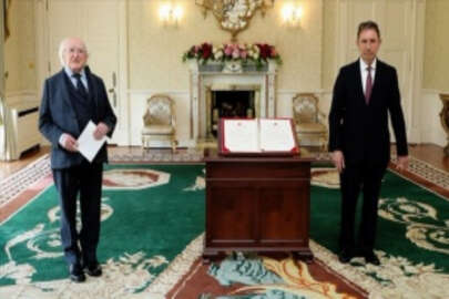 Türkiye'nin Dublin Büyükelçisi Olcay İrlanda Cumhurbaşkanı Higgins'e güven mektubunu sundu