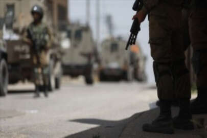 İsrail askerleri Batı Şeria'da 15 Filistinliyi gözaltına aldı