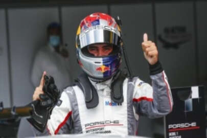Ayhancan Güven, Porsche Supercup yarışında ikinci oldu