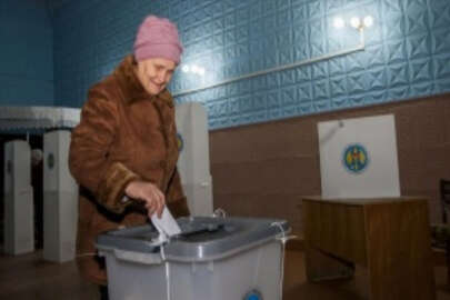 Moldova'da erken parlamento seçimi başladı