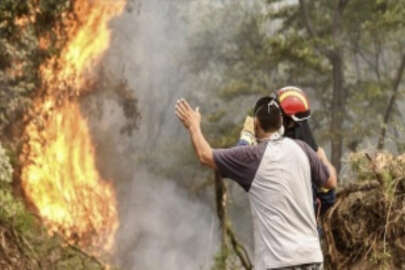 Yunanistan’ın birçok yerinde çıkan orman yangınları sebebiyle onlarca köy boşaltıldı