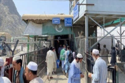 Taliban, Pakistan-Afganistan arasındaki Torkham sınırından yaya geçişlerini durdurdu