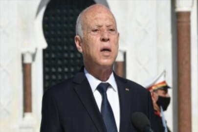 Tunus Cumhurbaşkanı Said'in son kararlarıyla Anayasa'yı askıya aldığı belirtiliyor