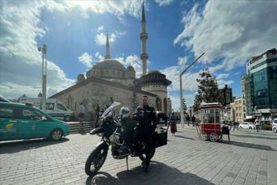 Taksim Camisi'nin imamı motosikletiyle ilgi odağı oluyor