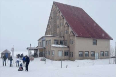 Tunceli'deki Ovacık Kayak Merkezi'nde zaman açıldı