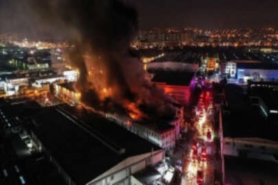 Bursa'da fabrikada çıkan yangına müdahale sürüyor
