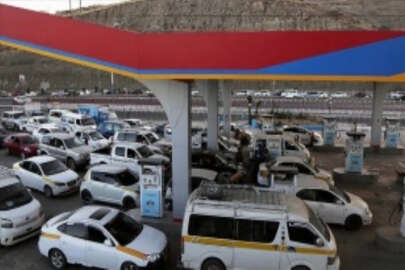 Yemen Ulusal Petrol Şirketi: Aden'deki akaryakıt krizi sona erdi