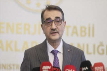Bakan Dönmez: Elektrikte kurulu gücümüz 100 bin megavat seviyesine ulaştı