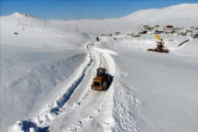 Erzurum'da kar ve tipi nedeniyle 397 yerleşime ulaşım sağlanamıyor