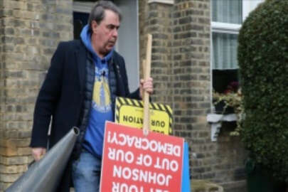 İngiltere'de Brexit karşıtı renkli protestocu, 6 yıldır sokaklarda