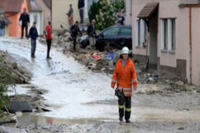 Almanya'da şiddetli fırtına nedeniyle 60 bin hane elektriksiz kaldı