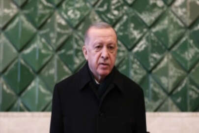 Cumhurbaşkanı Erdoğan, cuma namazını Hazreti Ali Camisi'nde kıldı