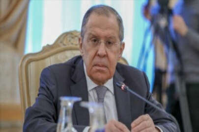 Lavrov, Fransız mevkidaşı Le Drian ile Ukrayna'daki durumu görüştü