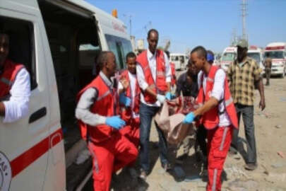 Somali'de kafeye düzenlenen intihar saldırısında çok sayıda ölü ve yaralı olduğu kaydedildi