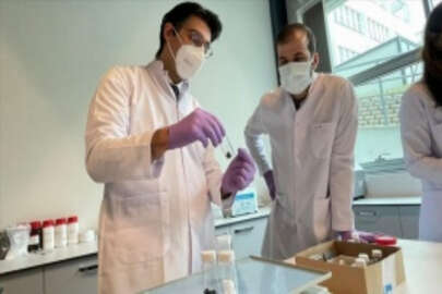 Cep telefonu pili ile otomobili kilometrelerce yürütmeyi hedefliyorlar