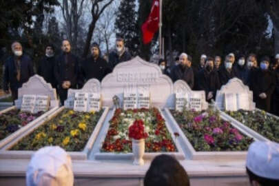 Merhum başbakan Necmettin Erbakan kabri başında anıldı