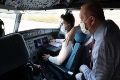 Cumhurbaşkanı Erdoğan, uçağının Tokat Yeni Havalimanı'na inişini kokpitten takip etti