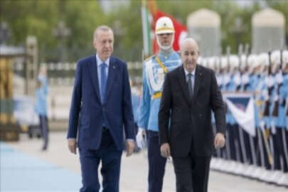 CANLI: Cumhurbaşkanı Erdoğan, Cezayir Cumhurbaşkanı Tebbun ile ortak basın toplantısı düzenliyor