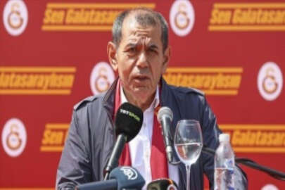 Galatasaray'da başkan adayı Dursun Özbek, kulüp üyeleriyle bir araya geldi