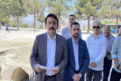 AK Parti Burdur İl Başkanı Mengi'den, belediyeye "su baskını" tepkisi