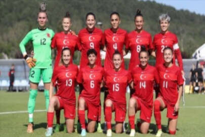 A Milli Kadın Futbol Takımı, özel maçta Azerbaycan'ı 2-0 yendi