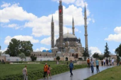 Gurbetçinin sınır kapılarından 'ekspres geçişi' kentin turizm ve ekonomisine de katkı sağl
