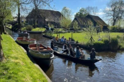 Hollanda'nın araba yolu olmayan köyü: Giethoorn