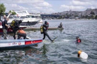 Haliç'te dalgıçlar dip temizliği yaptı