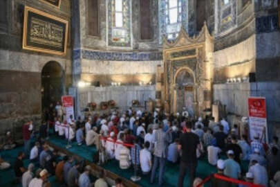 15 Temmuz şehitleri için Ayasofya'da "252 Hatim" programı düzenledi
