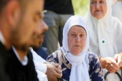 Bosna Hersek'teki savaşta kurşuna dizilen Srebrenitsalı 6 genç dualarla anıldı