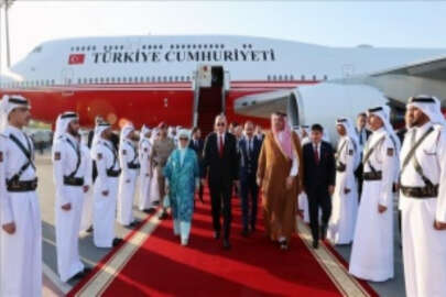 Cumhurbaşkanı Erdoğan Katar'da resmi törenle karşılandı