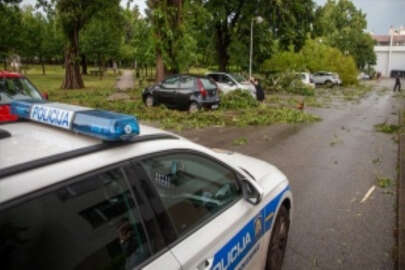 Batı Balkanlar'da etkili olan yağış ve fırtına sebebiyle 5 kişi hayatını kaybetti