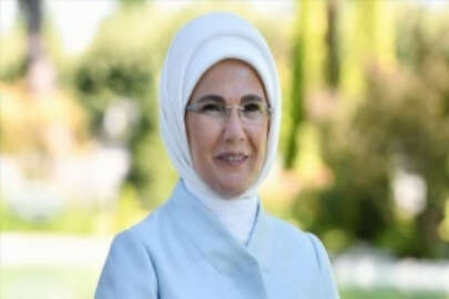 Emine Erdoğan'dan hayırseverlere depremzedeler için düzenlenecek etkinliğe davet
