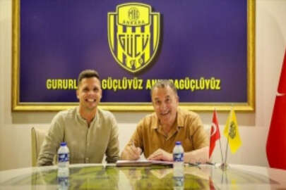 MKE Ankaragücü, Polonyalı kaleci Rafal Gikiewicz'i transfer etti