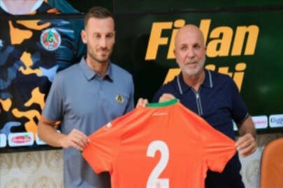 Alanyaspor, Kosovalı futbolcu Fidan Aliti ile 3 yıllık sözleşme imzaladı
