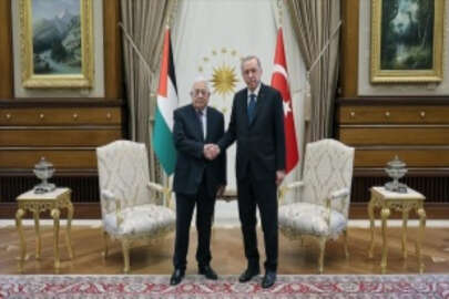 Cumhurbaşkanı Erdoğan, Filistin Devlet Başkanı Mahmud Abbas ile baş başa görüştü
