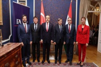 Dışişleri Bakanı Fidan, Macaristan'da ziyaretlerde bulundu