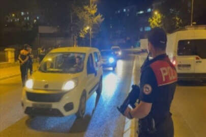 Esenyut'ta polislerce "asayiş ve dar alan uygulaması" yapıldı