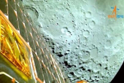 Hindistan'ın Chandrayaan-3 uzay aracı Ay'ın yeni fotoğraflarını paylaştı