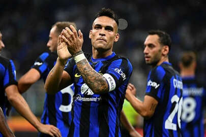 Inter, sahasında Fiorentina'yı farklı yendi