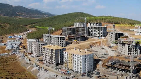 Gaziantep'te 24 bin 977 afet konutu ve köy evinin yapımı hızla sürüyor